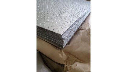 лист нержавеющий рифленый чечевица 3 мм 08Х17Т купить в Казани