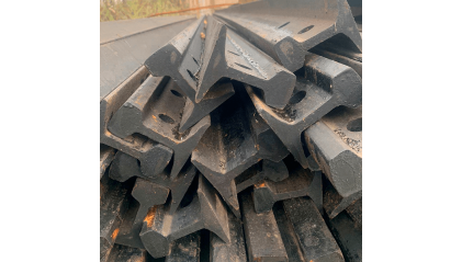 Рельсы Р24 стальные узкоколейные 7 м Э76 фото рельсы Р24 стальные узкоколейные 7 м Э76 купить в Казани