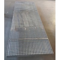 Решетчатый сварной настил нержавеющий SP 34x38 / 30x2 1000x800 мм AISI 304 ТУ 25.11.23-001-64650333-2016