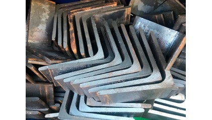 уголок стальной гнутый равнополочный 40x40x3 мм 08пс купить в Казани